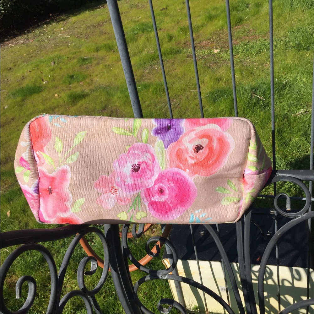 Canvas bag in fresh spring floral print - Picture 5 of 7